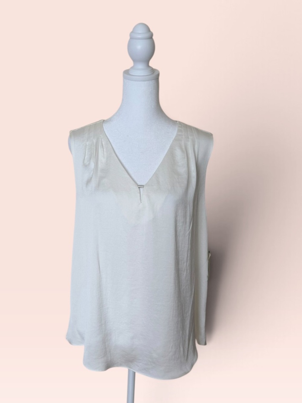 NWT Kasper Sleeveless Pleat Neck Blouse Ivory Off White Suiting Tank Shell Large